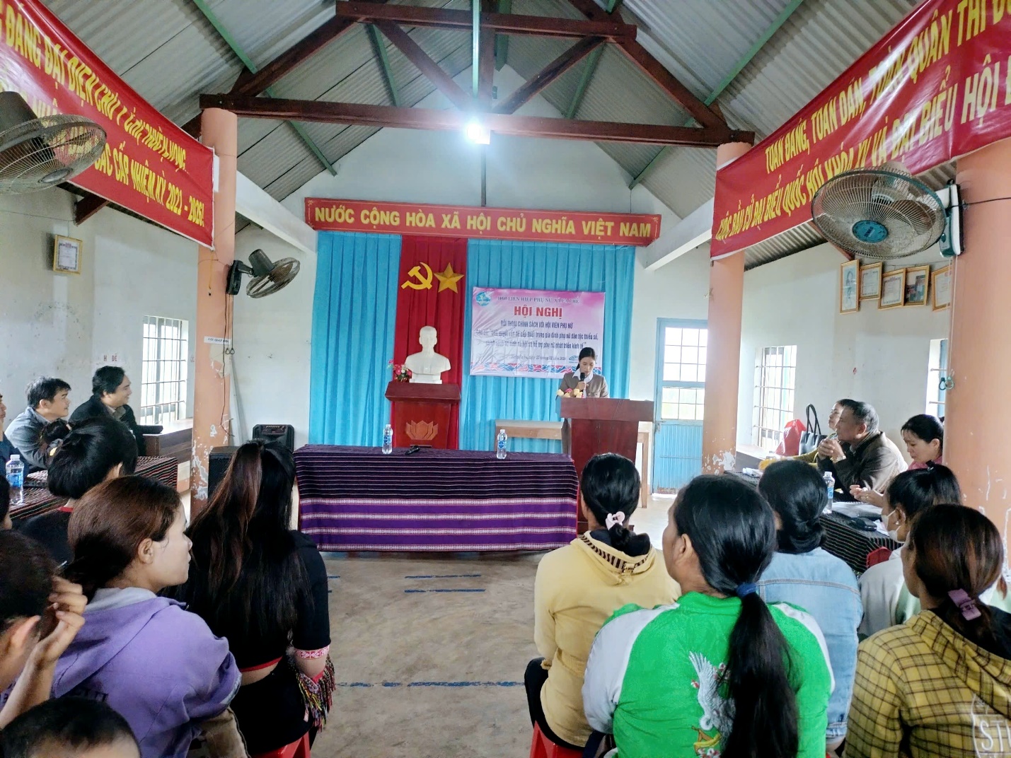 Đối thoại phụ nữ 1